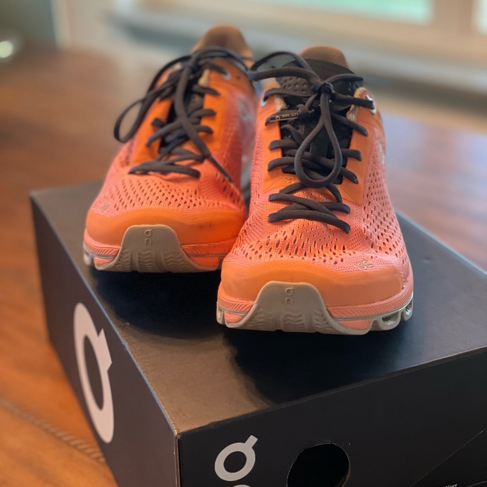ON | Cloudsurfer | 6.5 | coral/navy